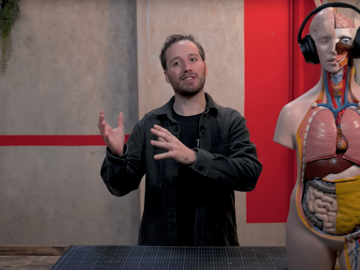 Universiteit van Nederland video on Noise-Cancelling with Silvin&nbsp;Willemsen